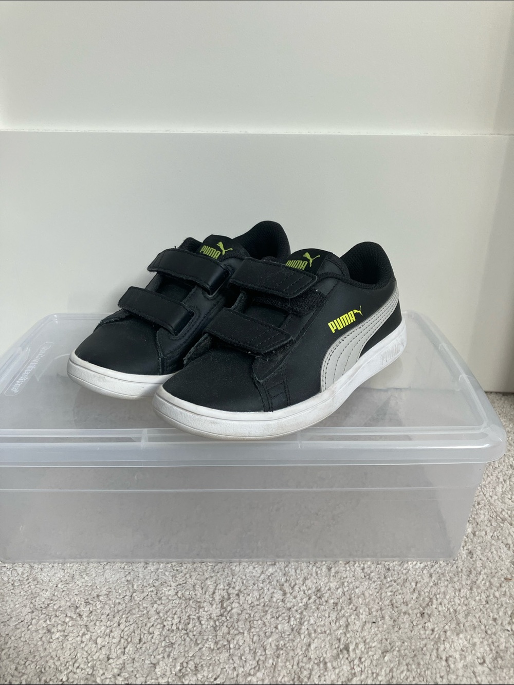 Puma Smash Black & Gray Kids' Velcro Sneakers with Yellow Logo